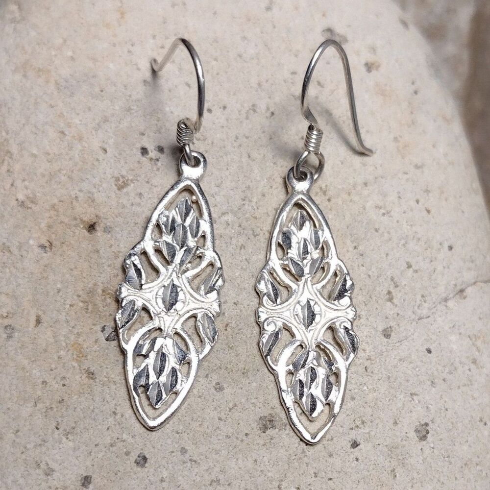 Vintage Victorian style Sterling Silver Filigree Dangle Earrings